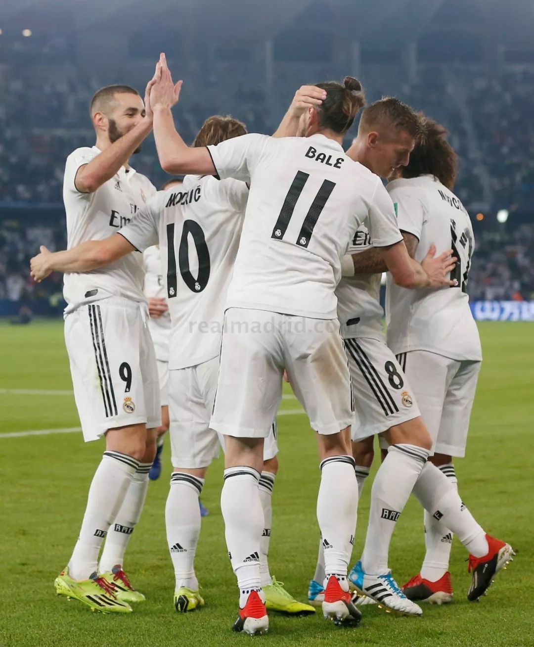 开云体育APP下载-切尔西翻盘瓦伦西亚,莫德里奇完成帽子戏法的简单介绍