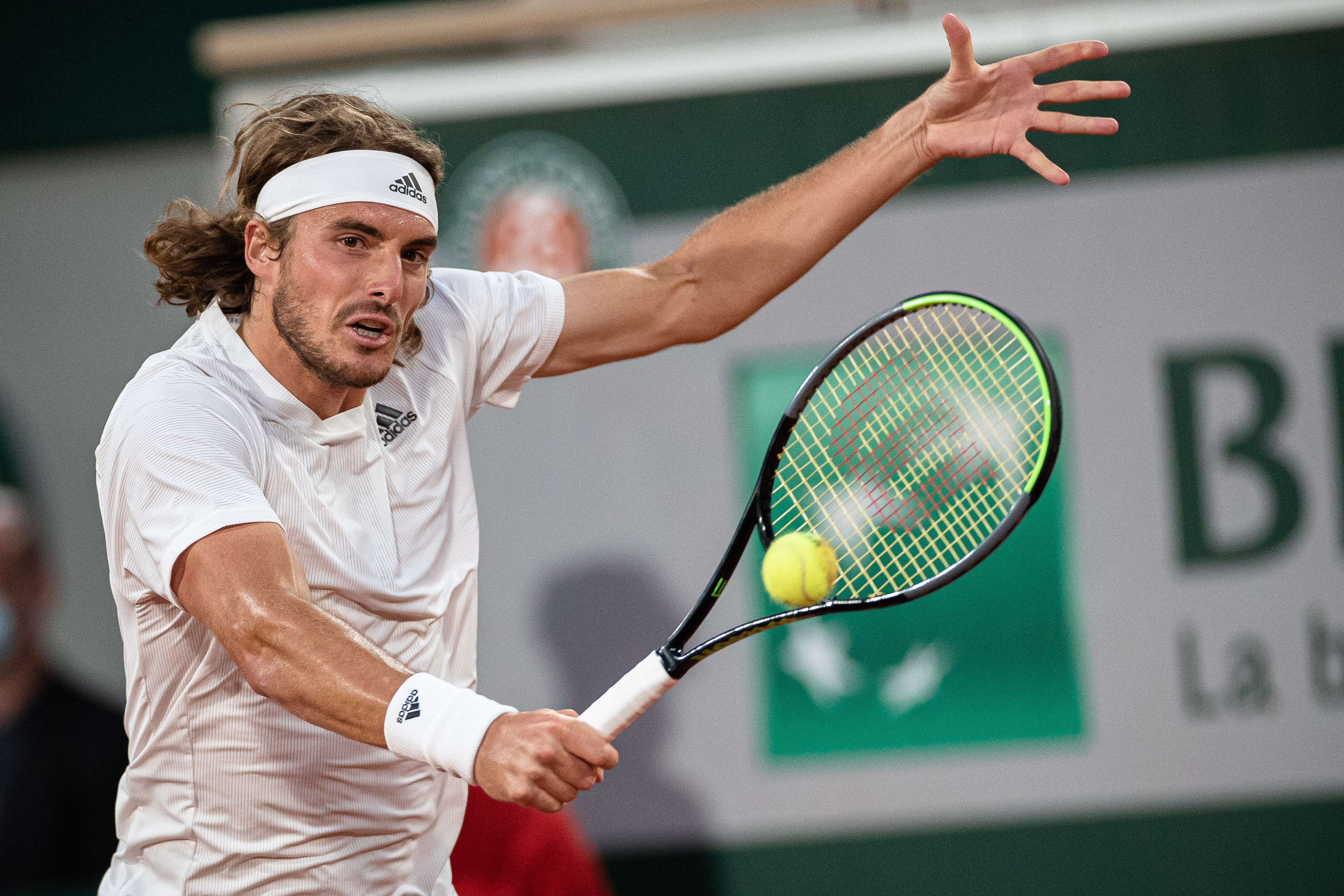 开云平台-澳大利亚网球队血洗英国网球队,西西帕斯爆发神勇的简单介绍