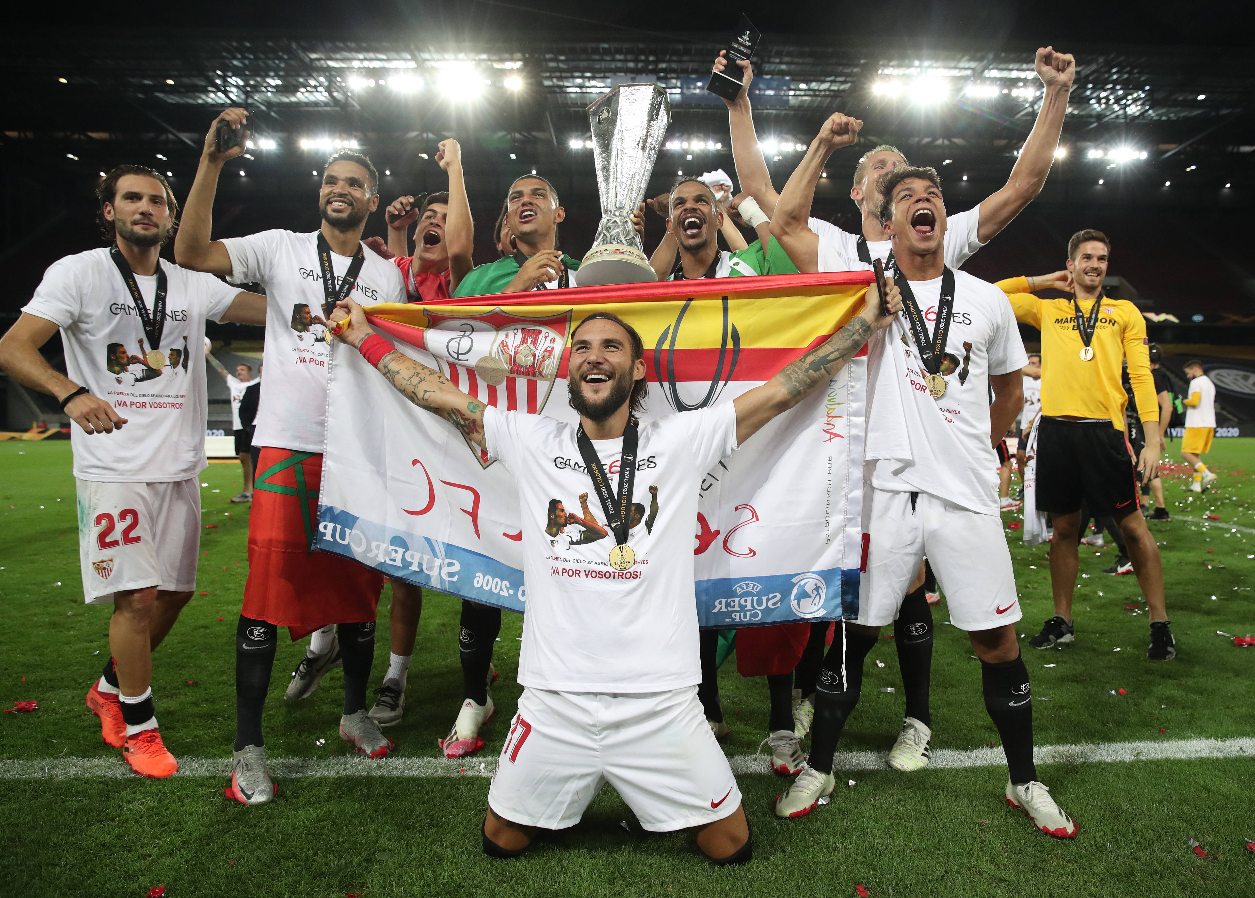 开云下载-塞维利亚客场爆冷,深陷低谷的简单介绍