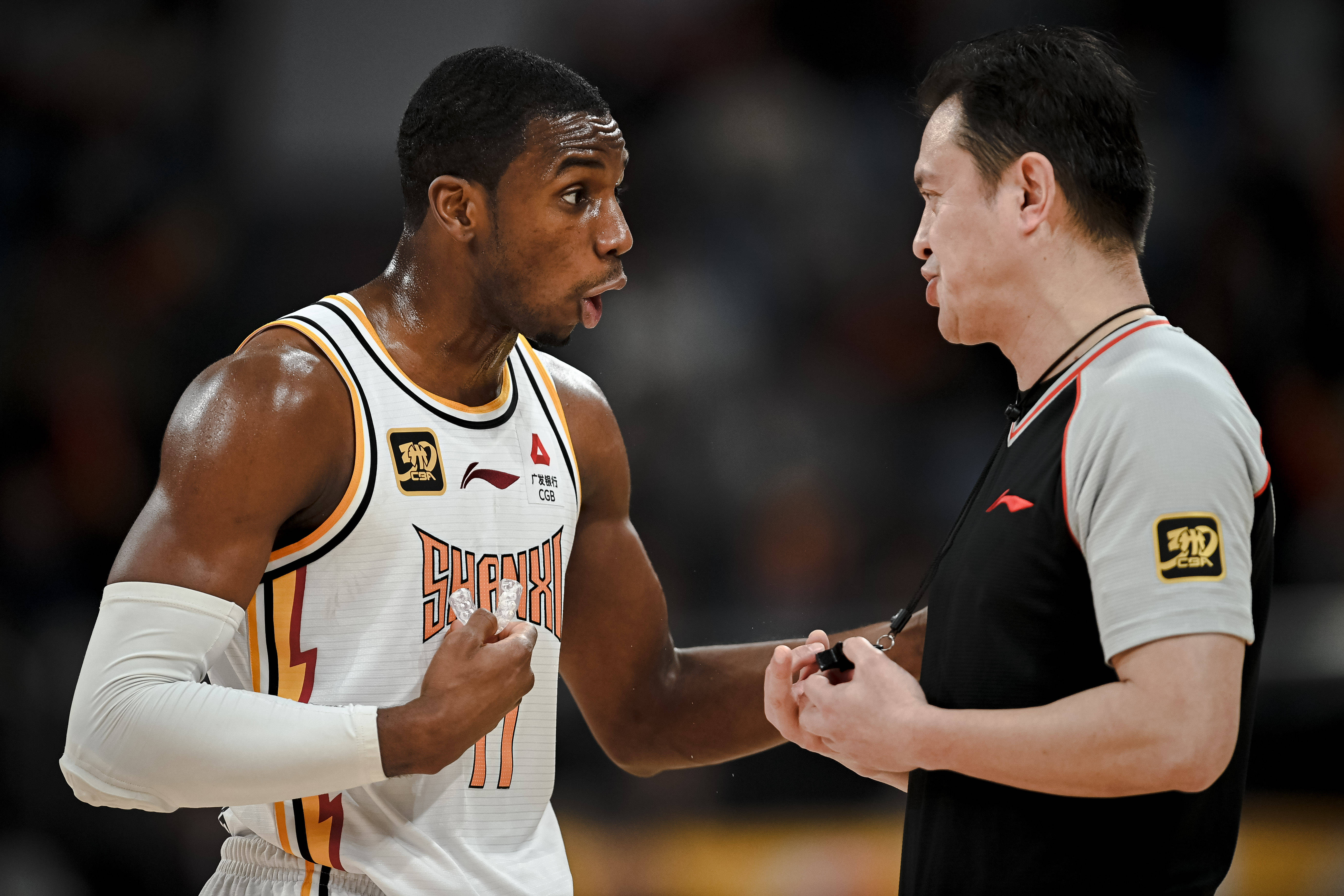 开云体育入口-包含空砍王再度上演空砍秀,勇士队大胜对手保持不败的词条