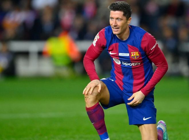 开云体育app-包含赫罗纳后防稳固,为联赛中上游资格着眼的词条