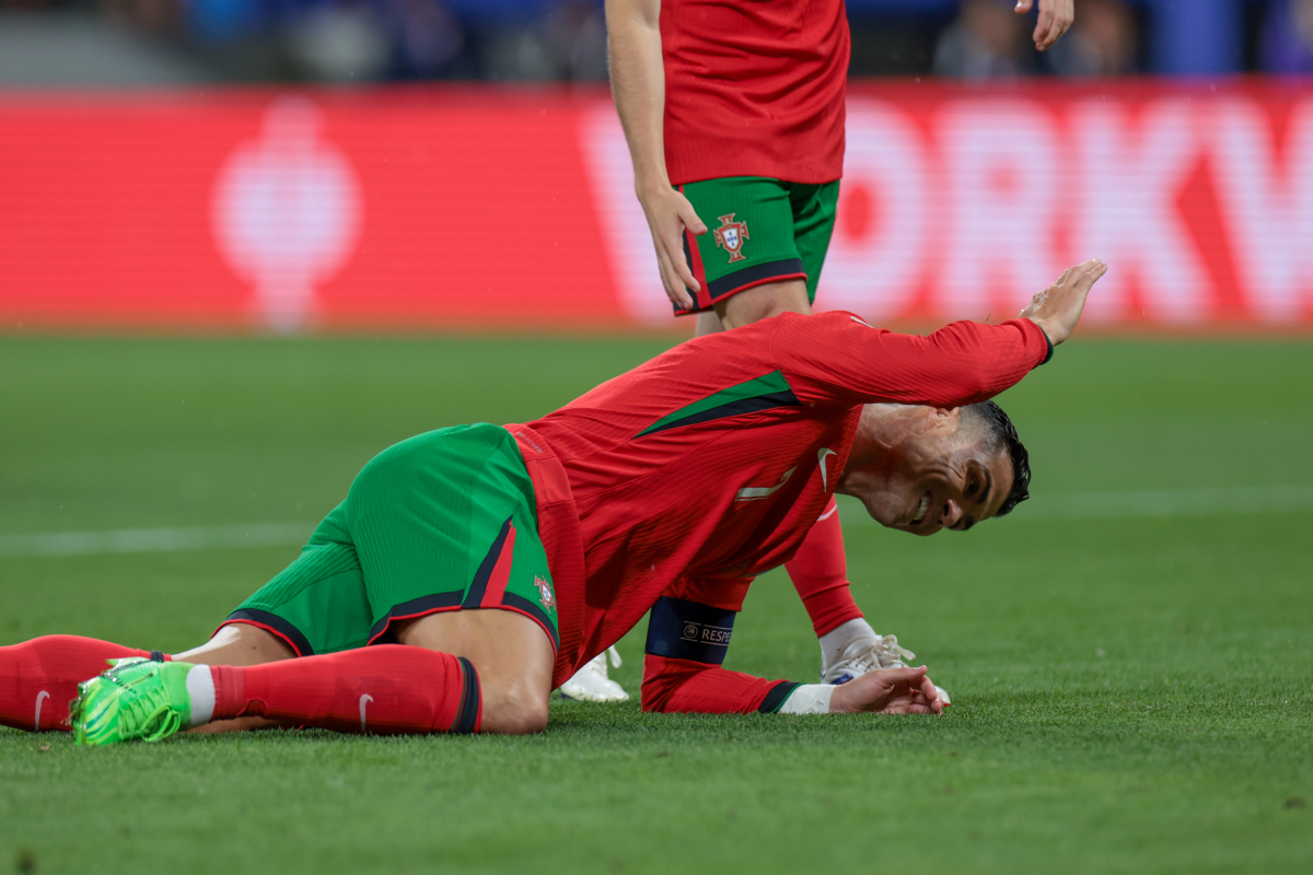 塞维利亚绝杀巴黎,C罗制霸全场的简单介绍 塞维利亚绝杀巴黎,C罗制霸全场的简单介绍